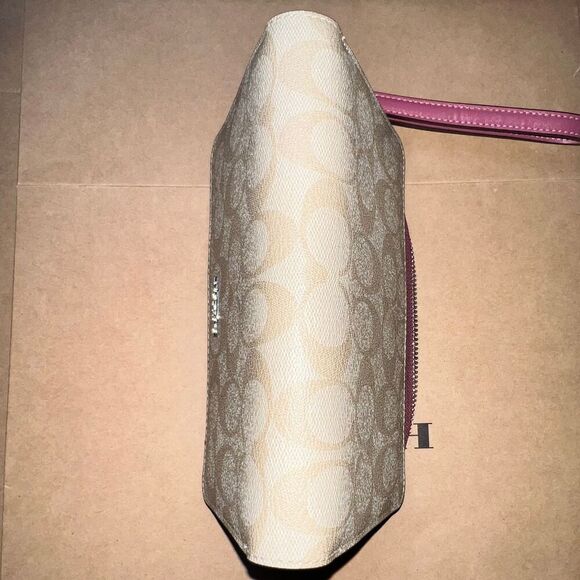 COACH Wallet Wristlet Credit Card Holder Zip-Around Wallet Khaki/Pink AUTHENTIC - Picture 4 of 5